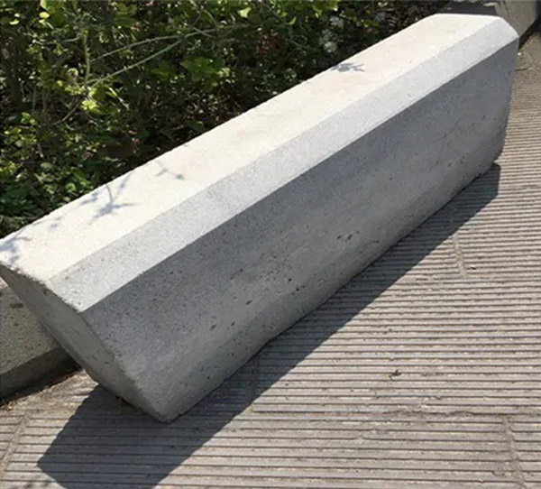 路緣石